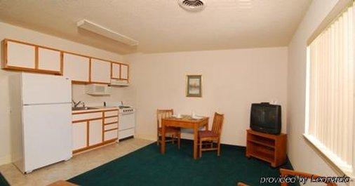 Affordable Suites Gastonia Interior photo