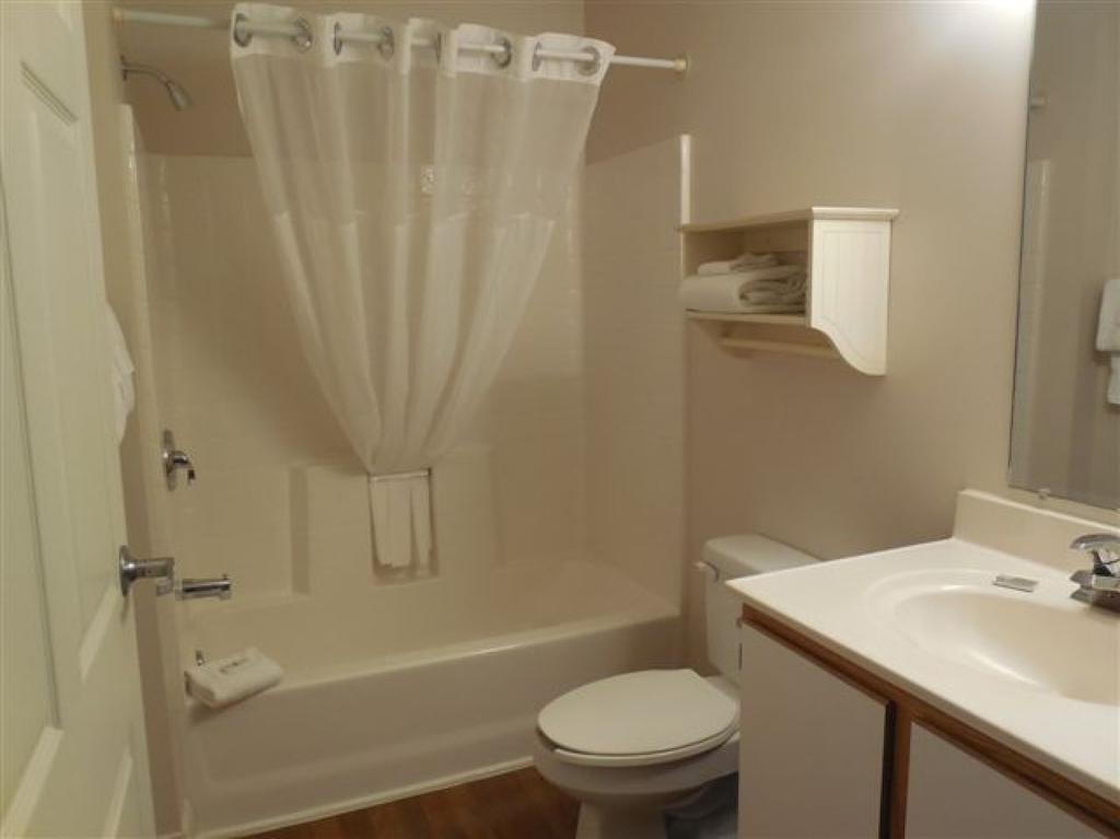 Affordable Suites Gastonia Room photo